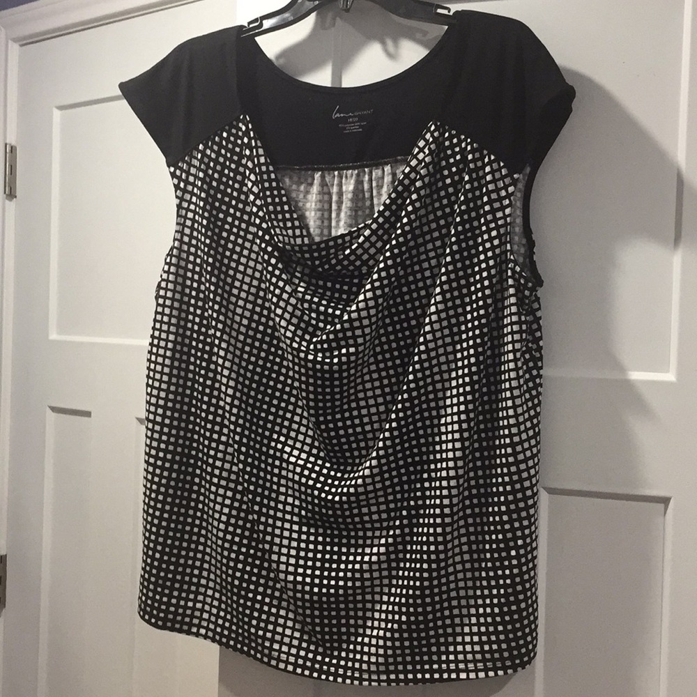 18/20 Lane Bryant cowl-neck cap sleeve shirt.